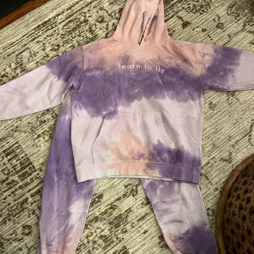 Surfaces Merch Learn to Fly Sweat Set (Hoodie & Joggers)